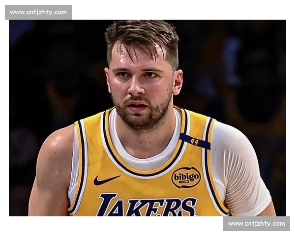 东契奇湖人首胜狂砍 49+11+8！单节 23 分比肩科比