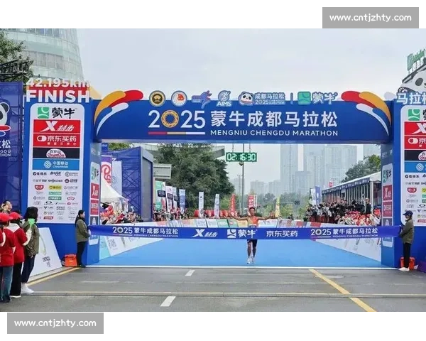 管油胜 21628 卫冕成马！冲线趴地藏着 12 年坚守